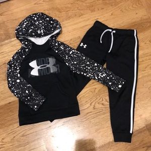 Girls Under Armour Sweatsuit Size YXS